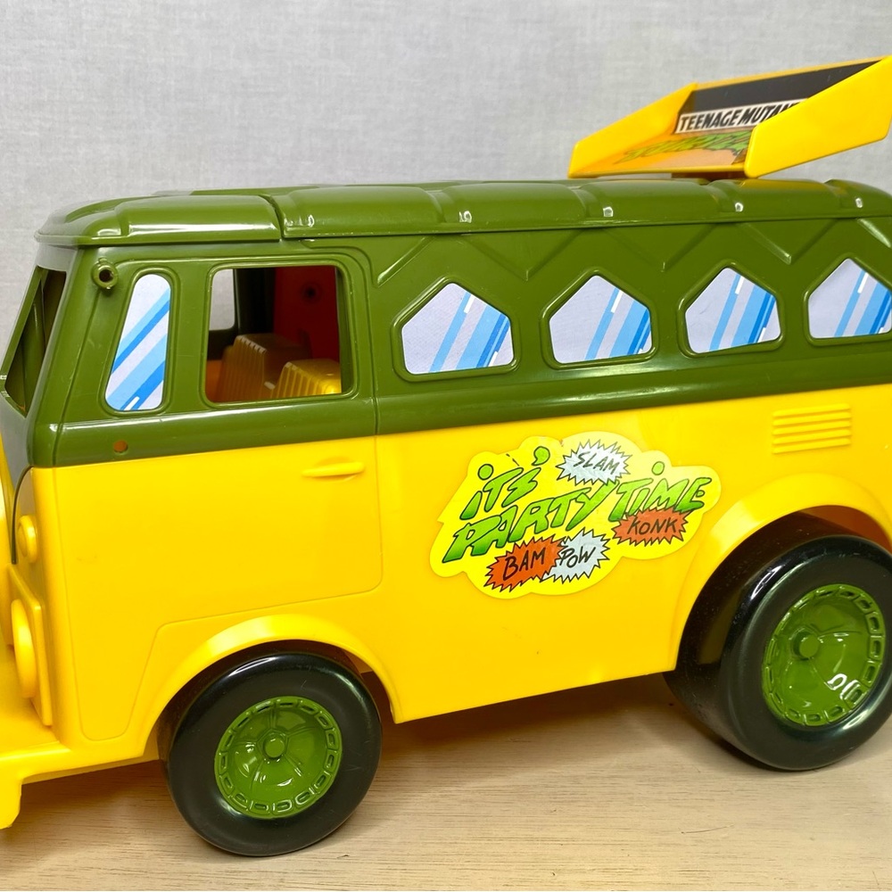 Vintage Teenage Mutant Ninja Turtles Party Wagon Van 1988 playmates - Picture 6 of 16